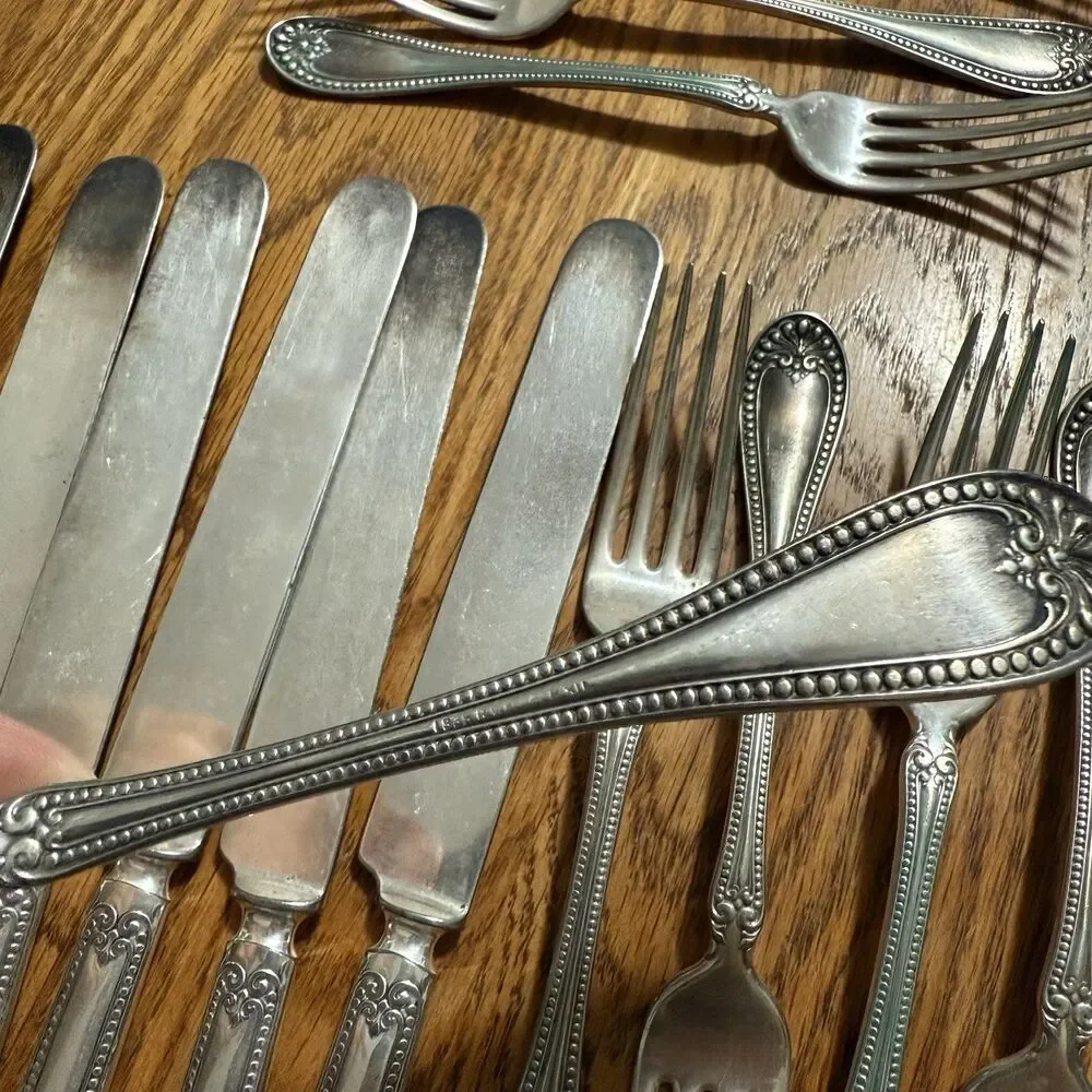 Set Of 6 R. Wallace 1835 Berry Silver Plate Fork 4 1/2